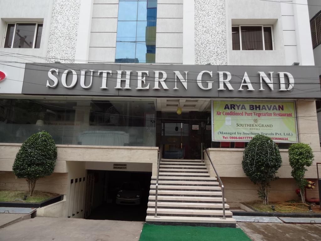 Hotel Southern Grand Vijayawāda Exterior foto